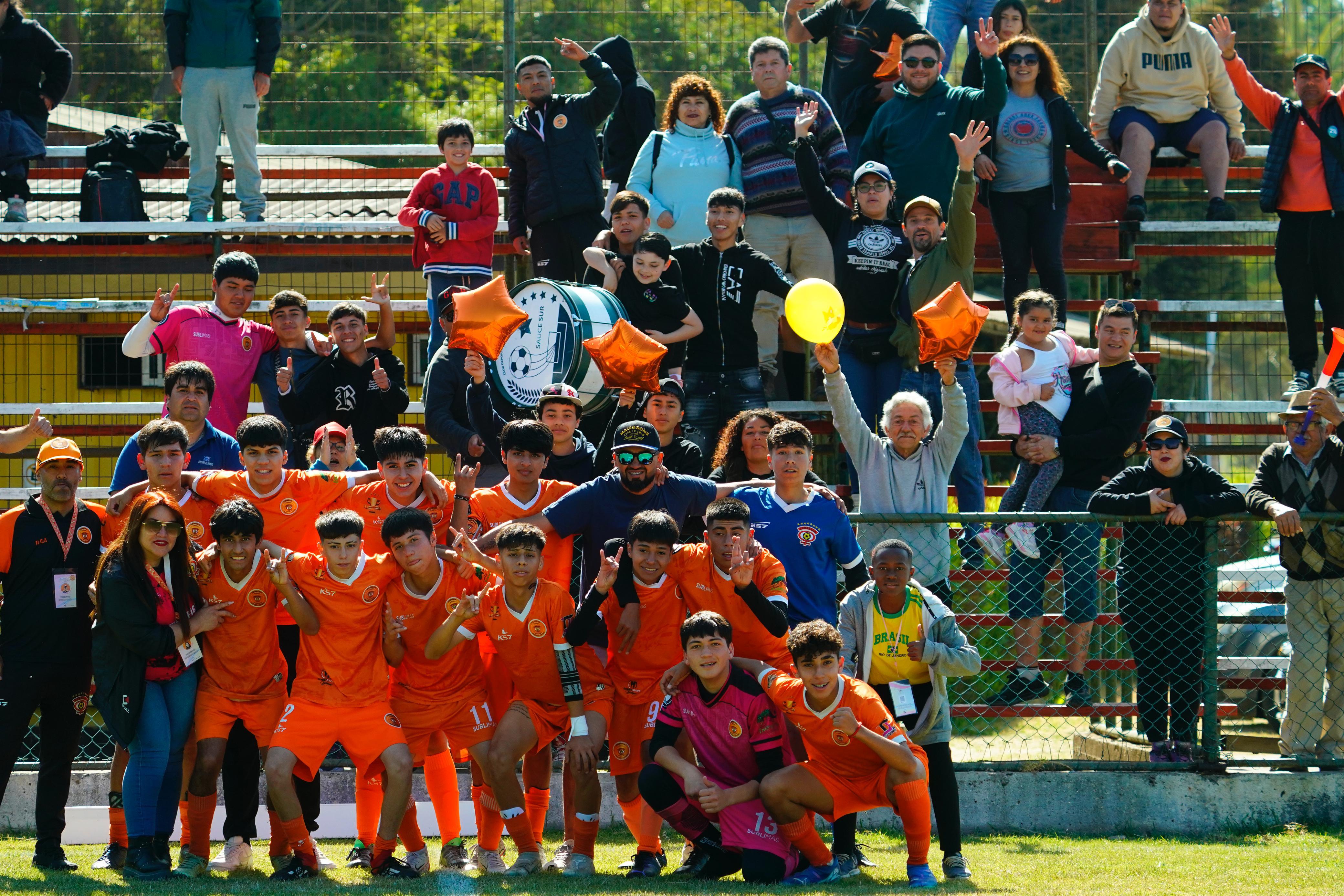 ESCUELA DE FÚTBOL COBRELOA-V REGIÓN