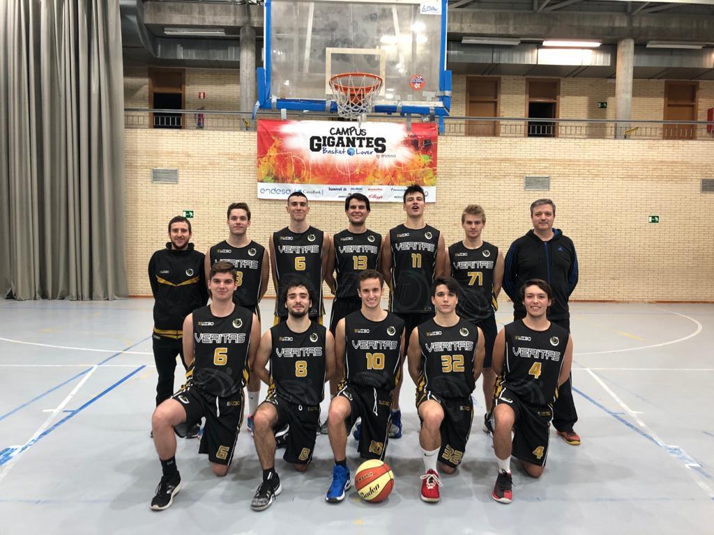 https://api.clupik.com/clubs/194/teams/8423/picture/2076cc6c-35cc-4c1f-9f20-b436bc6cd746.large.jpg