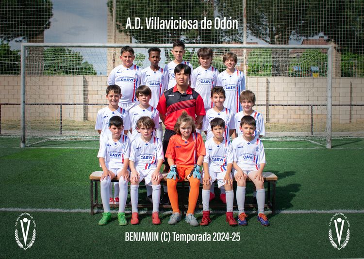 https://api.clupik.com/clubs/2078/teams/301513/picture/21d200ca-8040-4ab4-ba5f-20814e0bb572.medium.jpg