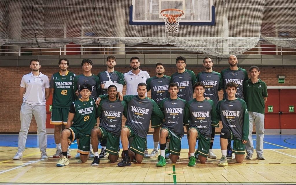 https://api.clupik.com/clubs/222/teams/1448685/picture/fc3f2317-2fef-4e97-b353-1551ae7c15c3.large.jpg