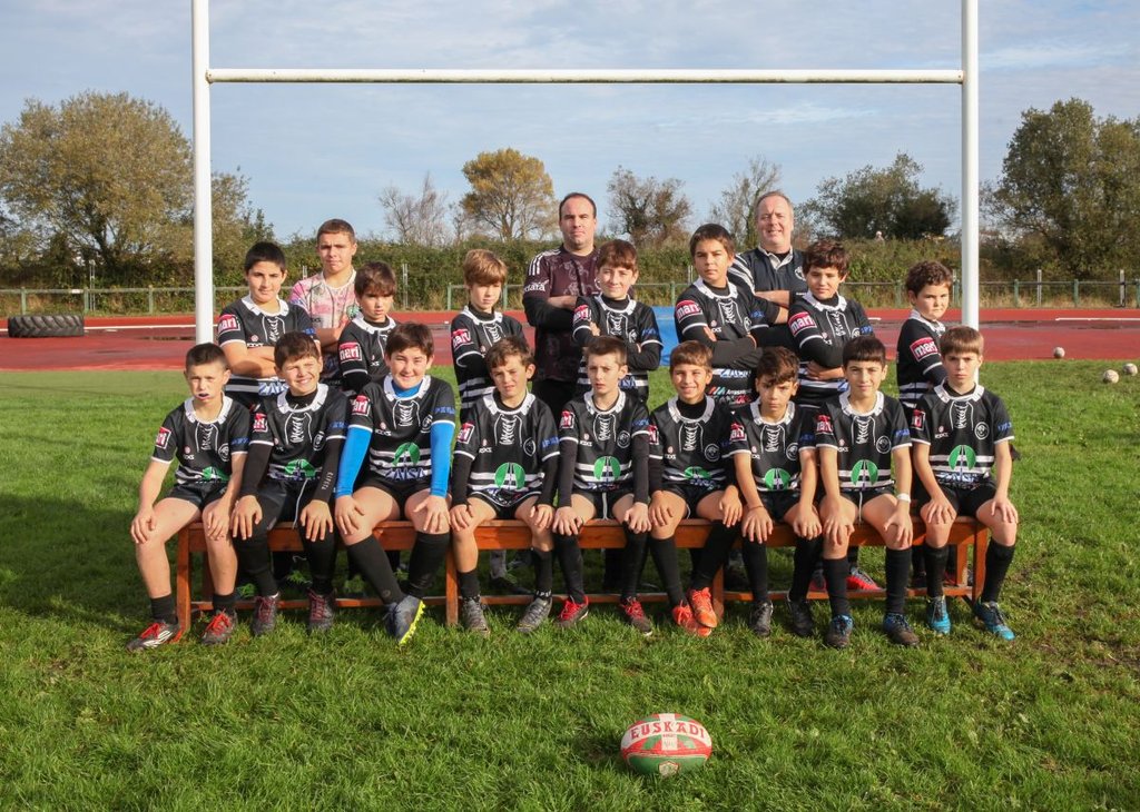 https://api.clupik.com/clubs/3600/teams/117820/picture/f21471af-4edd-401a-99e1-c2c3166eb4e3.large.jpg