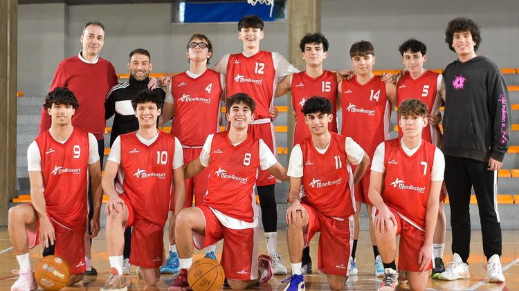 https://api.clupik.com/clubs/5697/teams/387191/picture/ef43ab27-fb20-4a73-b479-2a013e4b7ed2.medium.jpg
