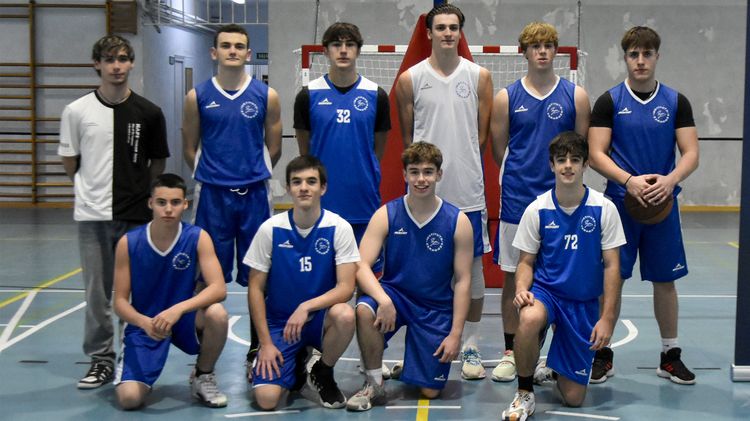 https://api.clupik.com/clubs/5697/teams/387196/picture/4044b412-8811-45bc-8f5a-953ffa3703c4.medium.jpg
