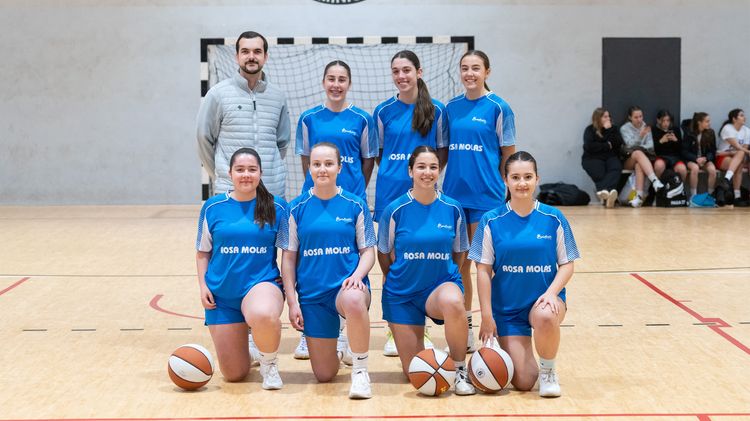 https://api.clupik.com/clubs/5697/teams/387199/picture/2e3599d1-b955-4206-9c94-99517c771d82.medium.jpg