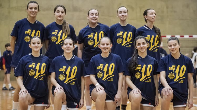 https://api.clupik.com/clubs/5697/teams/387201/picture/ca186f69-aecd-4096-8103-f626ff96d9bd.medium.jpg
