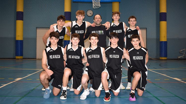 https://api.clupik.com/clubs/5697/teams/412812/picture/09e282fe-a29a-4dc3-a9ae-92bd335436c9.medium.jpg