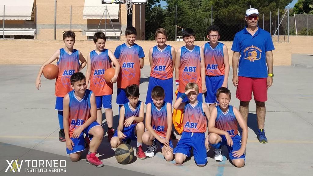 https://api.clupik.com/clubs/625/teams/8177/picture/11c67163-2930-4c2b-b210-bf8c72f837d4.large.jpg