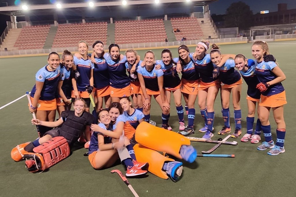 https://api.clupik.com/clubs/7671/teams/118604/picture/37e7a217-7f89-4a57-96b6-e6d1e8deebaf.large.jpg
