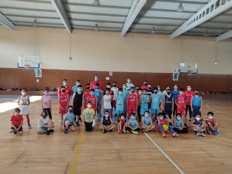 Baloncesto infantil gallego: Estudiantes Lugo Leyma Natura 70-45 Sigaltec