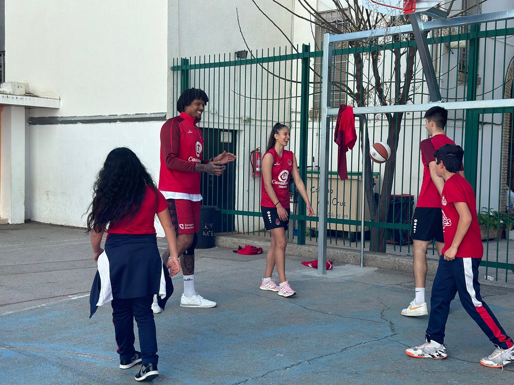 400 NIÑOS Y NIÑAS YA FORMAN PARTE DEL PROYECTO 3PIÉS DE LA FUNDACIÓN BASKET  ZARAGOZA